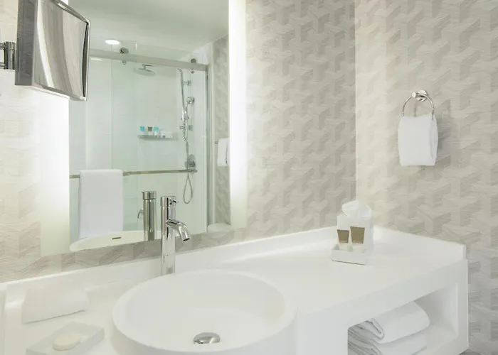 Hyatt Regency Los Angeles International Airport